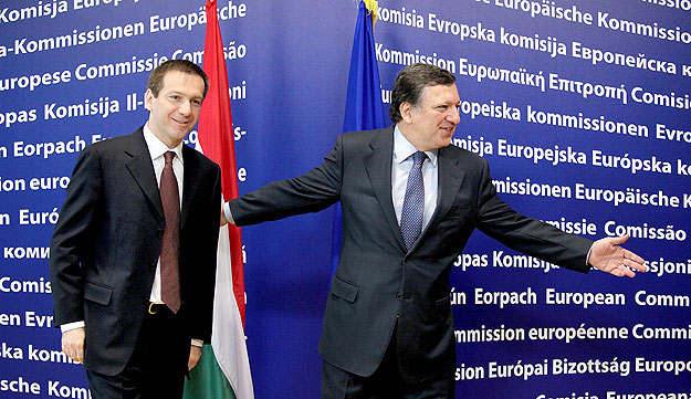Bajnai miniszterelnöki bemutatkozó látogatása Barrosónál április 28-án. Megszabják az irányt