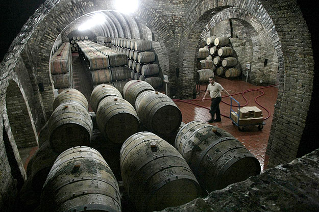 Borospince Villányban - sok borásznak gondot jelent a hitelszűke