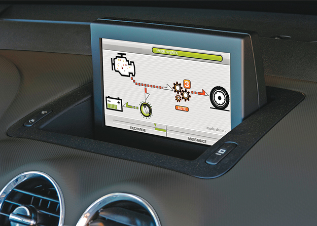 A Peugeot dízel hibrid monitorján az aktuális üzemmódja látható