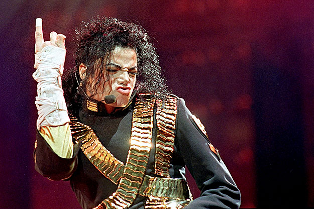 Jackson a kedvenc férfi előadó és a kedvenc album díjára is esélyes