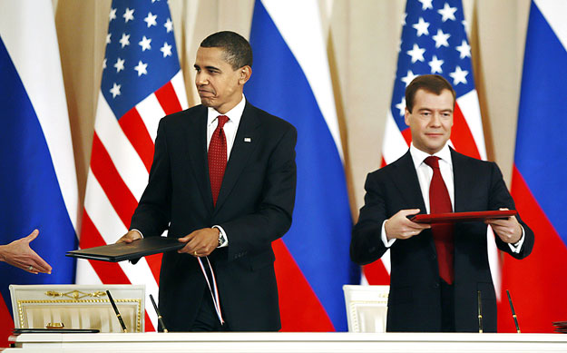 Obama és Medvegyev búcsúszik a fegyverektől