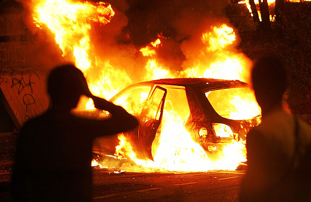 Életkép a 2005-ös Franciaország zavargásokból