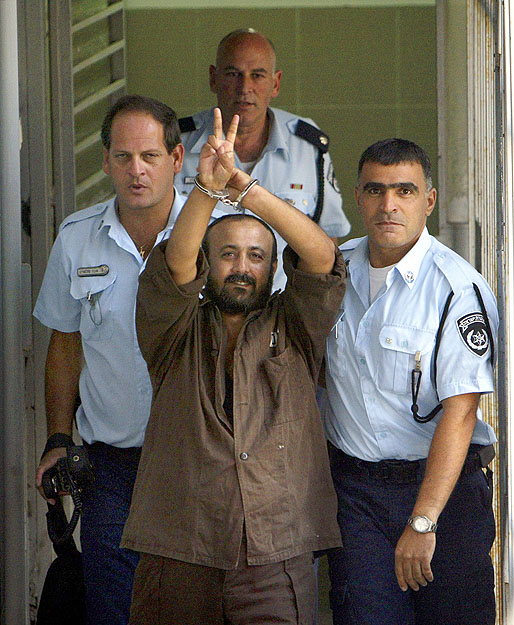 Marvan Barguti 2003-ban, a tel-avivi bírósági tárgyalása után