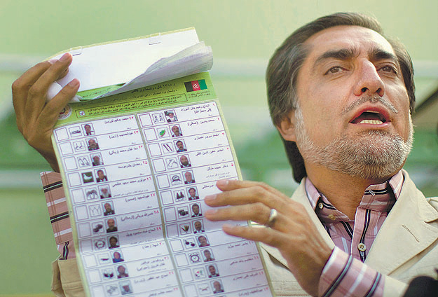 Abdullah Abdullah választási visszaéléseket említ