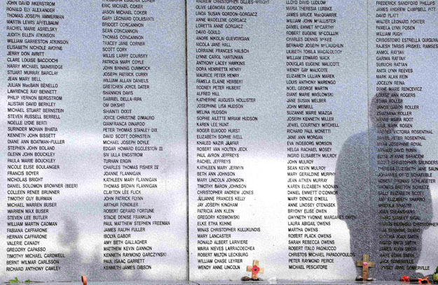 Az 1988 decemberében felrobbantott PanAm-gép áldozatainak emléktáblája a skóciai Lockerbie-ben