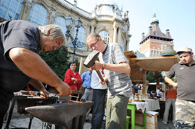 A Magyar Vidék Napja a Vajdahunyad várának udvarán