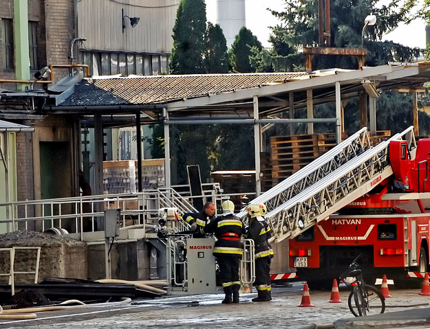 Tűz ütött ki hajnali fél háromkor a hatvani cukorgyárban