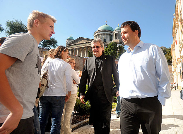 Meggyes Tamás távozik a Szent Adalbert Központból