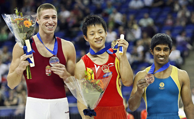 A lólengésben ezüstérmes Berki Krisztián,az aranyérmes kínai Csang Hung-tao  és a bronzérmes ausztrál Prashanth Sellathurai