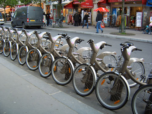 Párizsi kerékpárkölcsönző (a szerző felvétele)