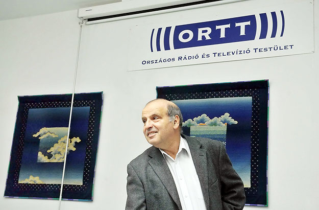 Majtényi László, az ORTT elnöke már a saját testületét is bírálta
