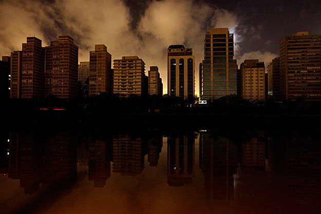Sao Paulo sötétben 2009. november 11-én