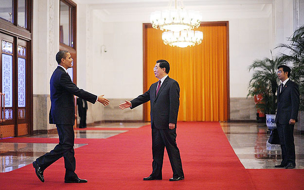 Obama és Hu kézfogása