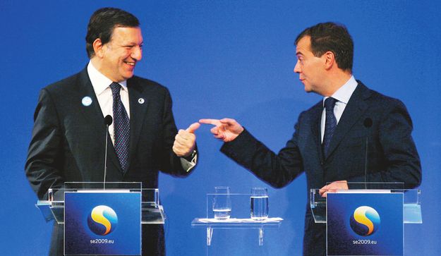 Barroso az Európai Bizottság elnöke és Medvegyev orosz államfő csúcshangulatban