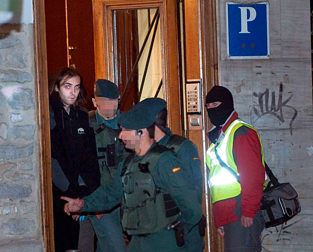 A spanyol rendőrség letartóztat Vitoria városban egy férfit, aki a feltételezések szerint egy olyan baszk ifjúsági szervezet tagja