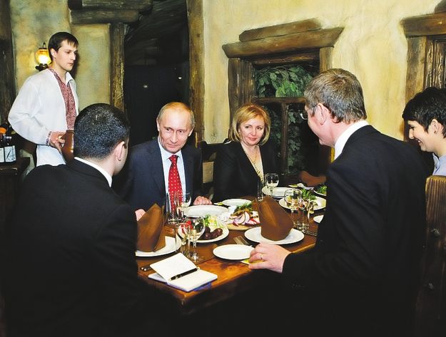 Moszkvai étterembe invitálták Gyurcsányt