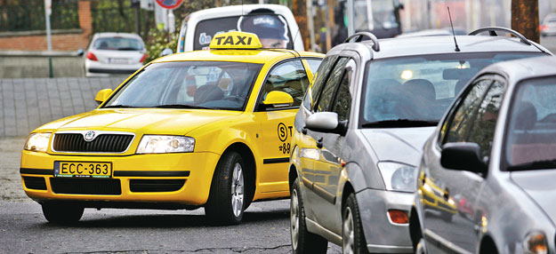 Bekanyarodott a piacra a sárga taxi