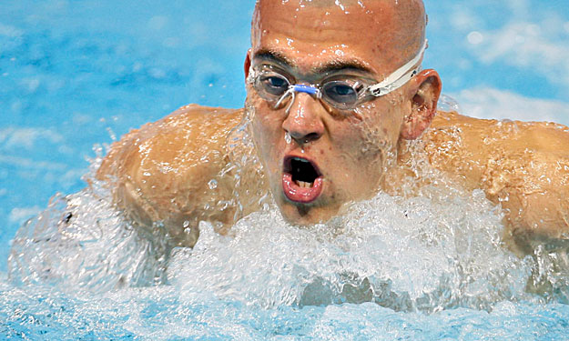 Cseh László a férfi 400 méteres vegyes úszás előfutamában versenyez az isztambuli rövid pályás úszó Európa-bajnokságon