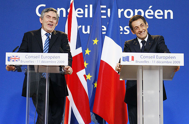 Gordon Brown és Nicolas Sarkozy megadóztatná a kiugró prémiumokat