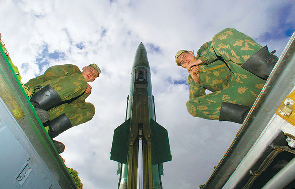 Tocska-M, orosz rövid hatótávolságú, nukleáris robbanófejjel is felszerelhető ballisztikus rakéta