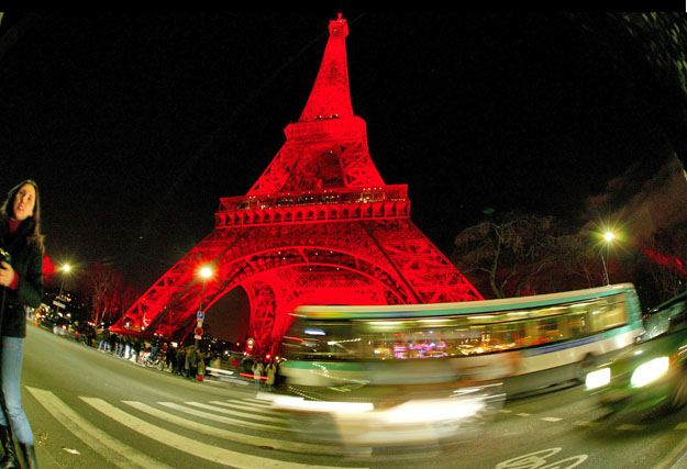 Eiffel-torony Párizsban - Ilyen is lehetne! (A kínai új évet ünnepli Párizs a kínai kulturális évad elején)