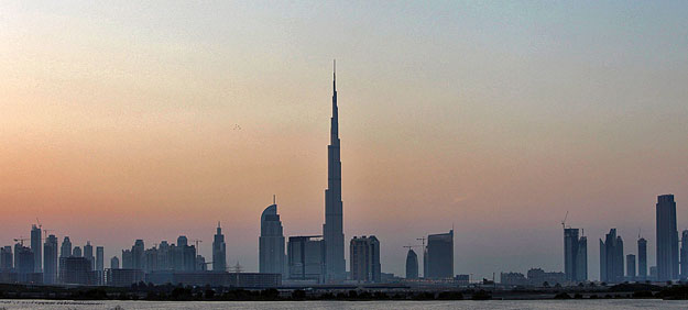 A Burdzs Kalifa mellett Dubaj felhőkarcolói miniatűr tornyoknak tűnnek csak 