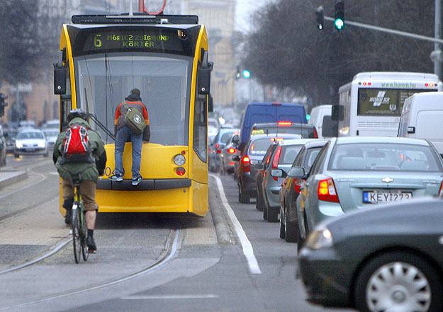 Néha jön a villamos: Budapest, Nagykörút