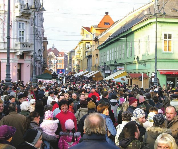 Kavarog a tömeg a tavalyi fesztiválon  