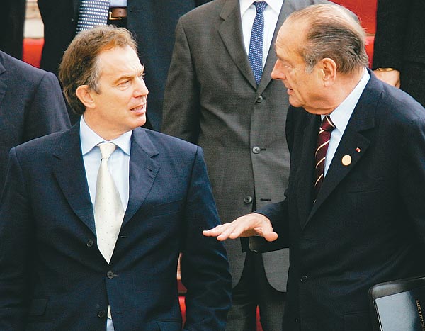 Blair és Chirac: nyelvileg uralják az uniót  