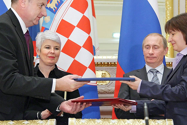 Jadranka Kosor horvát miniszterelnök és Vlagyimir Putyin orosz kormányfő