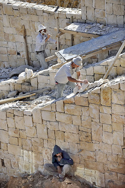 Palesztin építőmunkások a Beitar Illit telepen