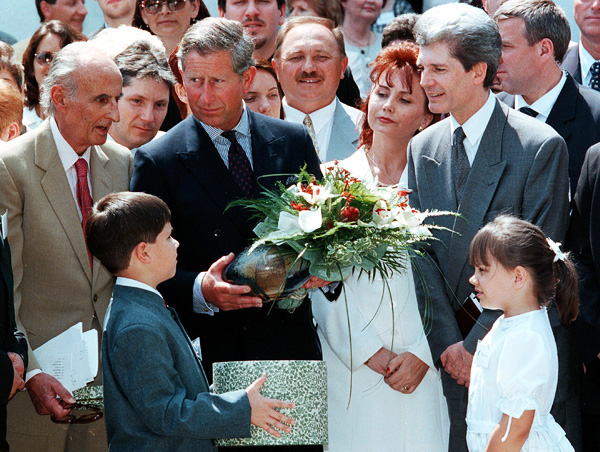 Károly walesi herceg Kecskeméten 2000. májusában