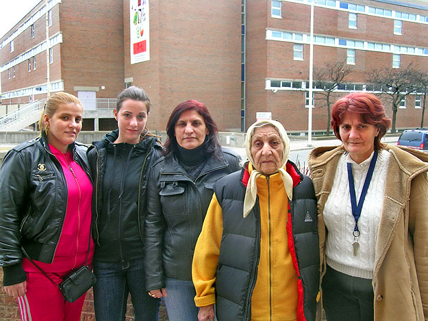 A Murzsa-Szendrei család nő tagjai Torontóban  