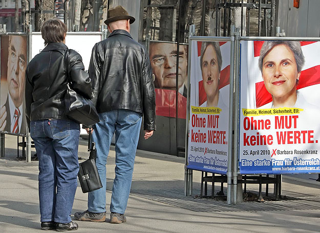 Fischer- és Rosenkranz-plakátok Bécsben