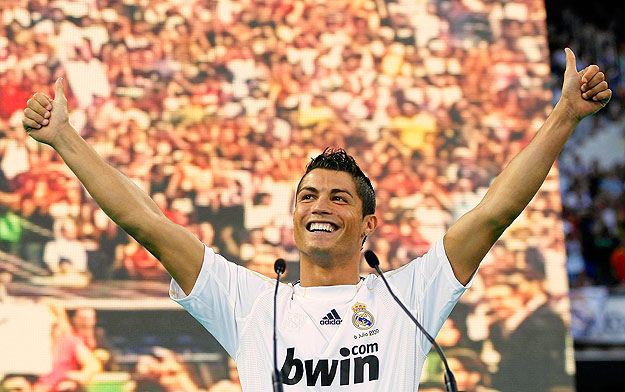 Cristiano Ronaldo a Real Madrid és a bwin színeiben