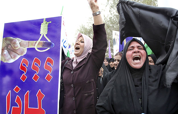 Maliki kormányfő híve tüntet