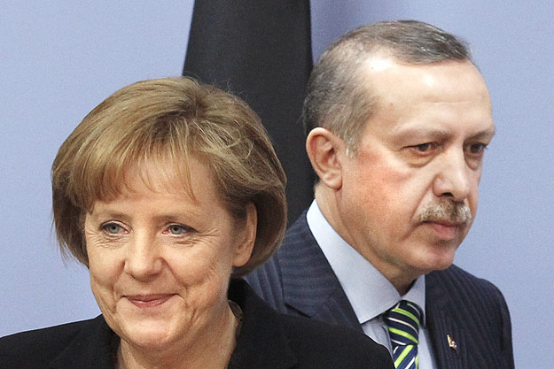 Merkel és Erdogan Ankarában. Nehezen értik meg egymást