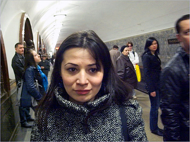 Lilja Paizulajeva a moszkvai metróban