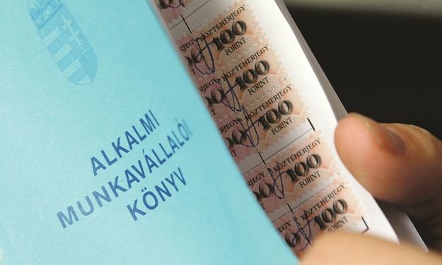 Alkalmi munkavállalói könyv – Toll helyett billentyűzet kell már a regisztrációhoz