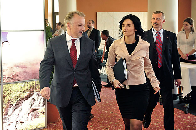 Hernádi Zsolt elnök-vezérigazgató a közgyűlésre érkezik