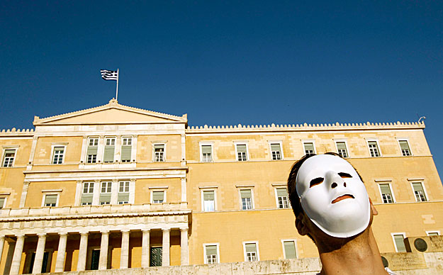 Athén: jöhet az első 20 milliárd euró