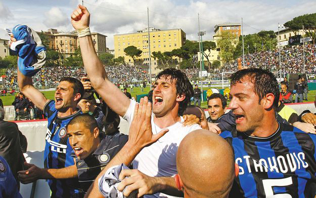 A Siena elleni győztes gólt szerző Milito és társai mámorban