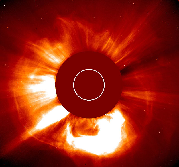 Napkitörés 2003-ban a SOHO űrszonda felvételén