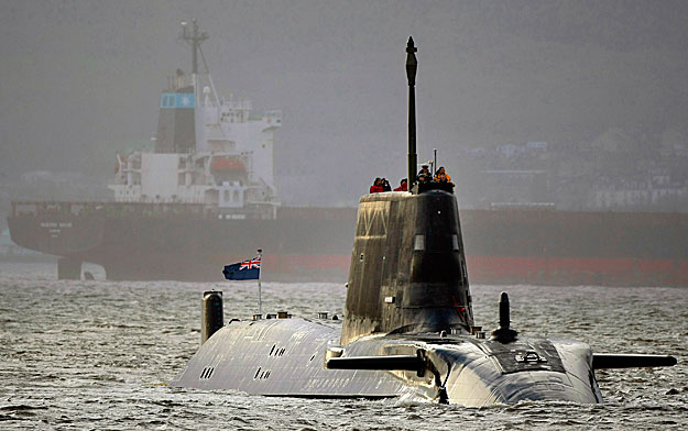 A HMS Astute, a brit haditengerészet legnagyobb vadász-tengeralattjárója