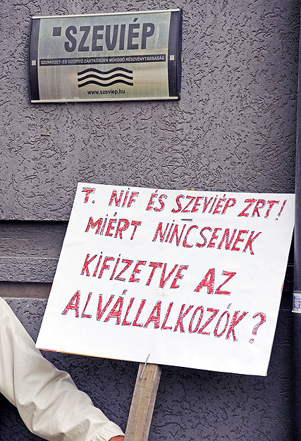 Üzenet a Szeviépnek egy korábbi demonstráció alkalmával