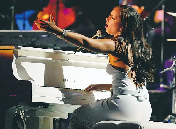 Alicia Keys a 2005-ös Grammy-díjátadón