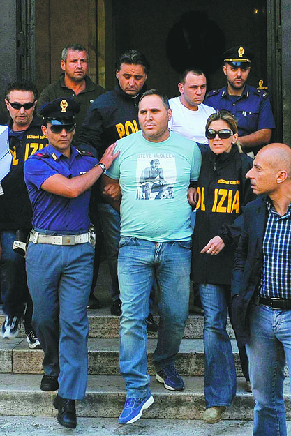 A nápolyi Camorra egyik vezetőjét tartóztatják le