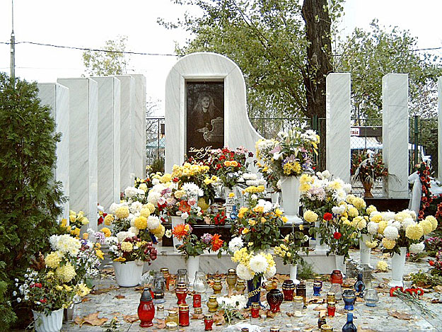 Zámbó Jimmy sírja a csepeli temetőben
