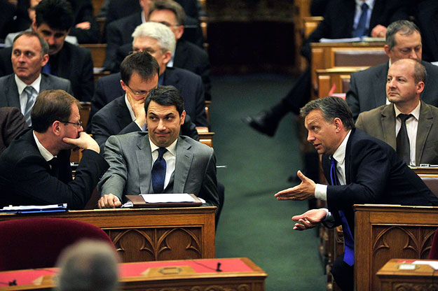Orbán Viktor, Navracsics Tibor és Lázár János az ülésen