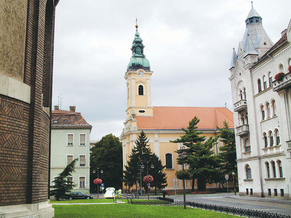 A szegedi szerb templom barokk, tornya pedig copf stílusú
